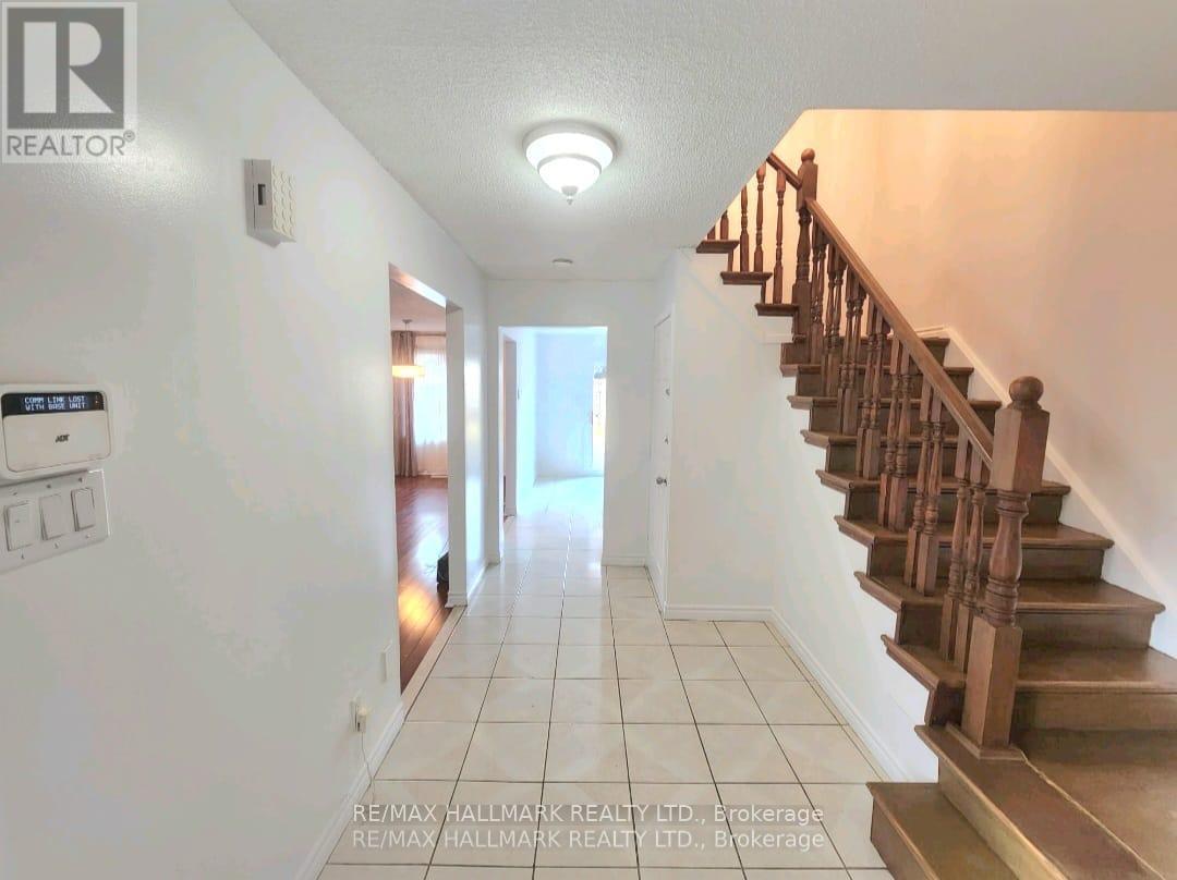 Upper - 71 Ecclestone Drive, Brampton, Ontario  L6X 3M7 - Photo 4 - W12774862