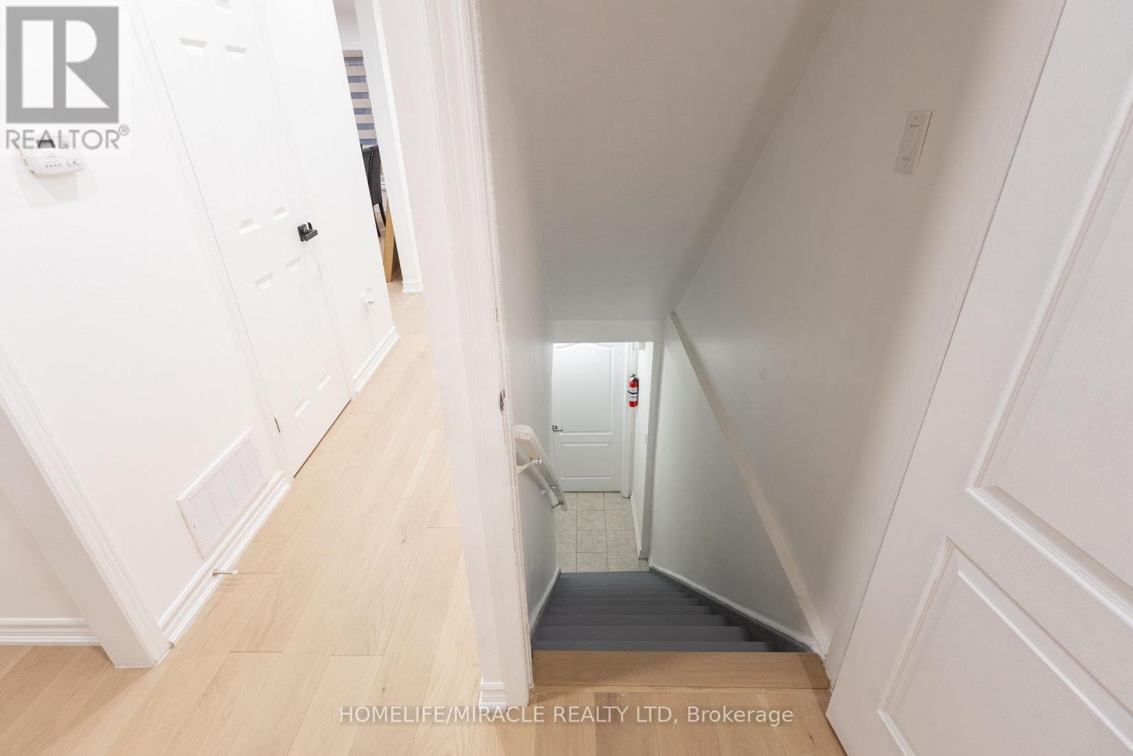 2 Santa Anita Court, Brampton, Ontario  L6Y 4P8 - Photo 29 - W12769286