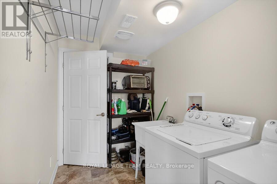 126 Grenadine Street, Ottawa, Ontario  K2S 0P1 - Photo 31 - X12839846