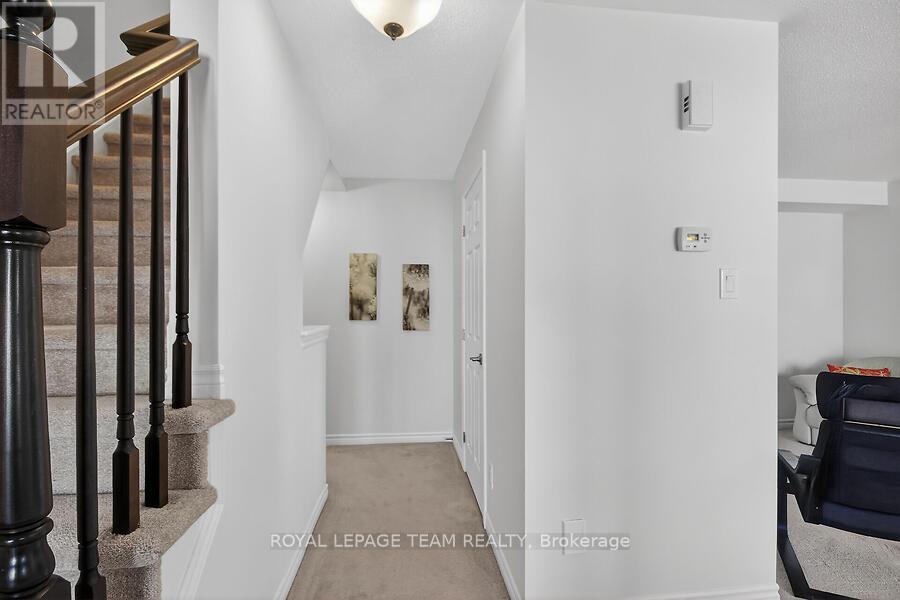 126 Grenadine Street, Ottawa, Ontario  K2S 0P1 - Photo 4 - X12839846