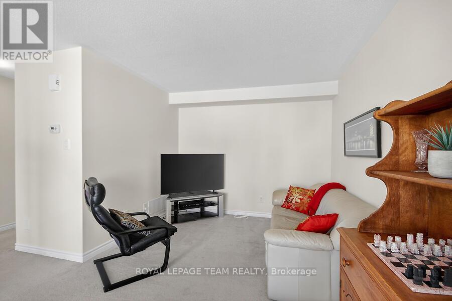 126 Grenadine Street, Ottawa, Ontario  K2S 0P1 - Photo 9 - X12839846