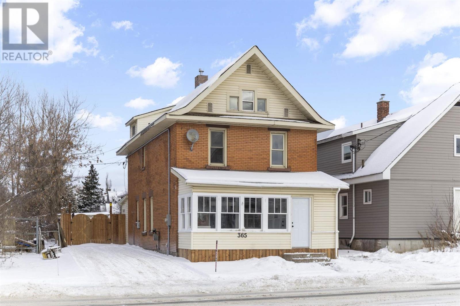 365 Bruce St, Sault Ste. Marie, Ontario  P6B 1R1 - Photo 1 - SM260414