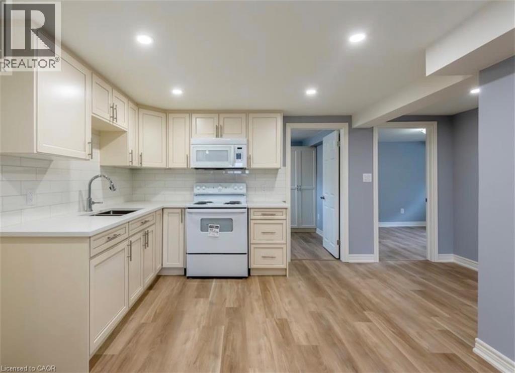 431 East 36th Street Unit# Lower, Hamilton, Ontario  L8V 4A4 - Photo 3 - 40809605