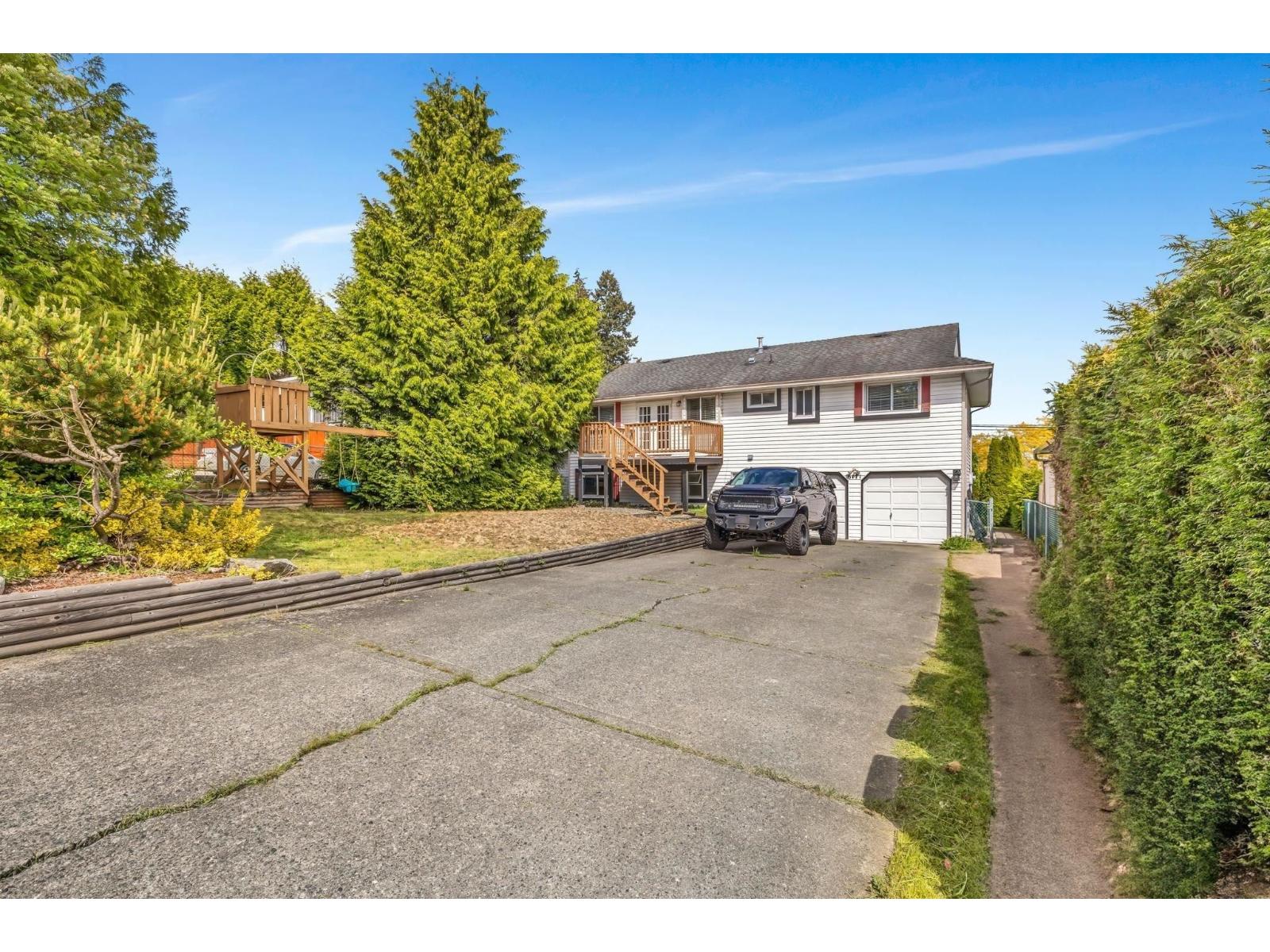 Upper Level 6171 192 Street, Surrey, British Columbia  V3S 8C7 - Photo 11 - R3096224