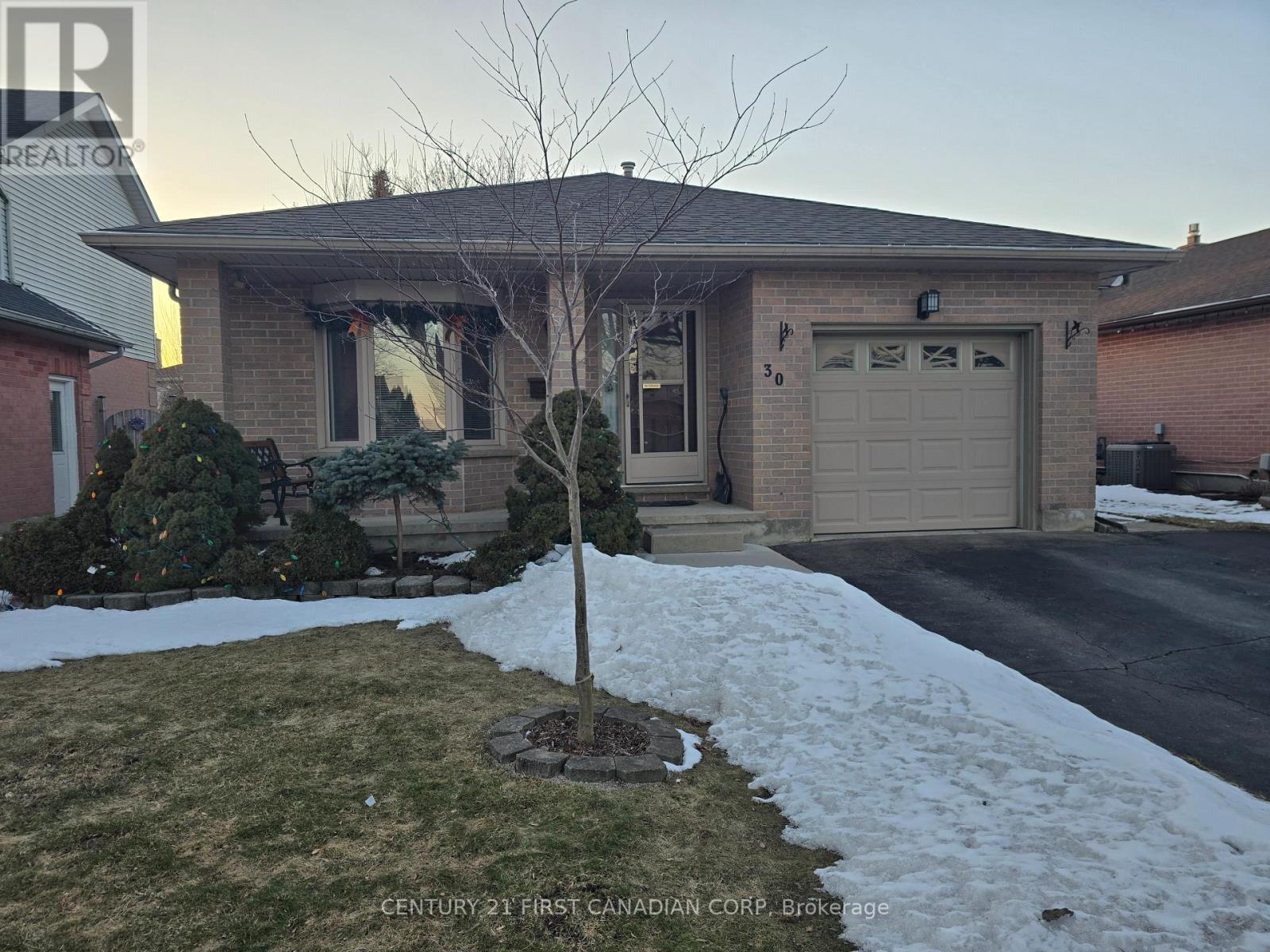 30 CONWAY LANE, London South, Ontario