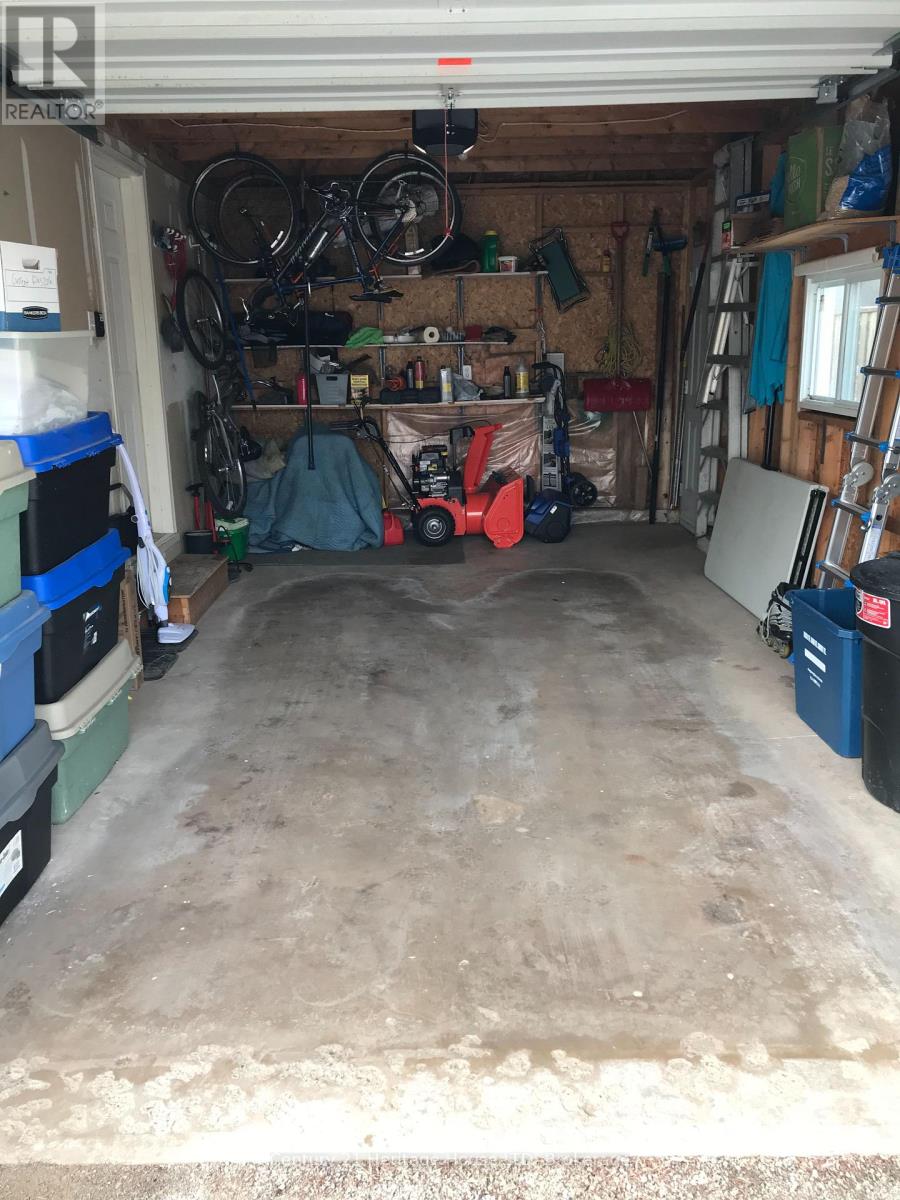 25 Nelson Avenue, Fort Erie (Lakeshore), Ontario  L2A 5K7 - Photo 31 - X12828246