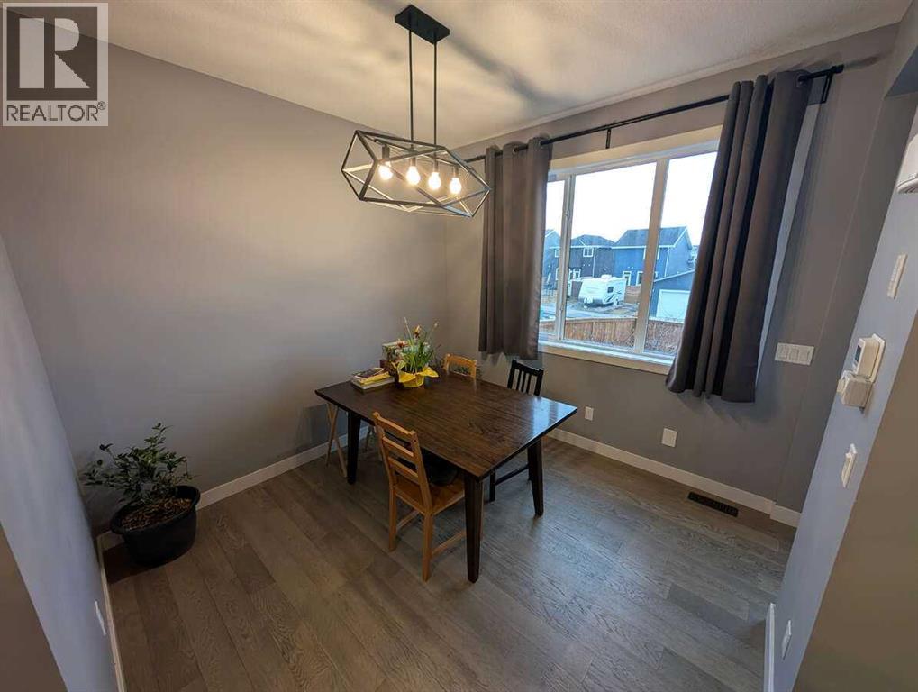 72 Sundown Crescent, Cochrane, Alberta  T4C 2T2 - Photo 6 - A2286593