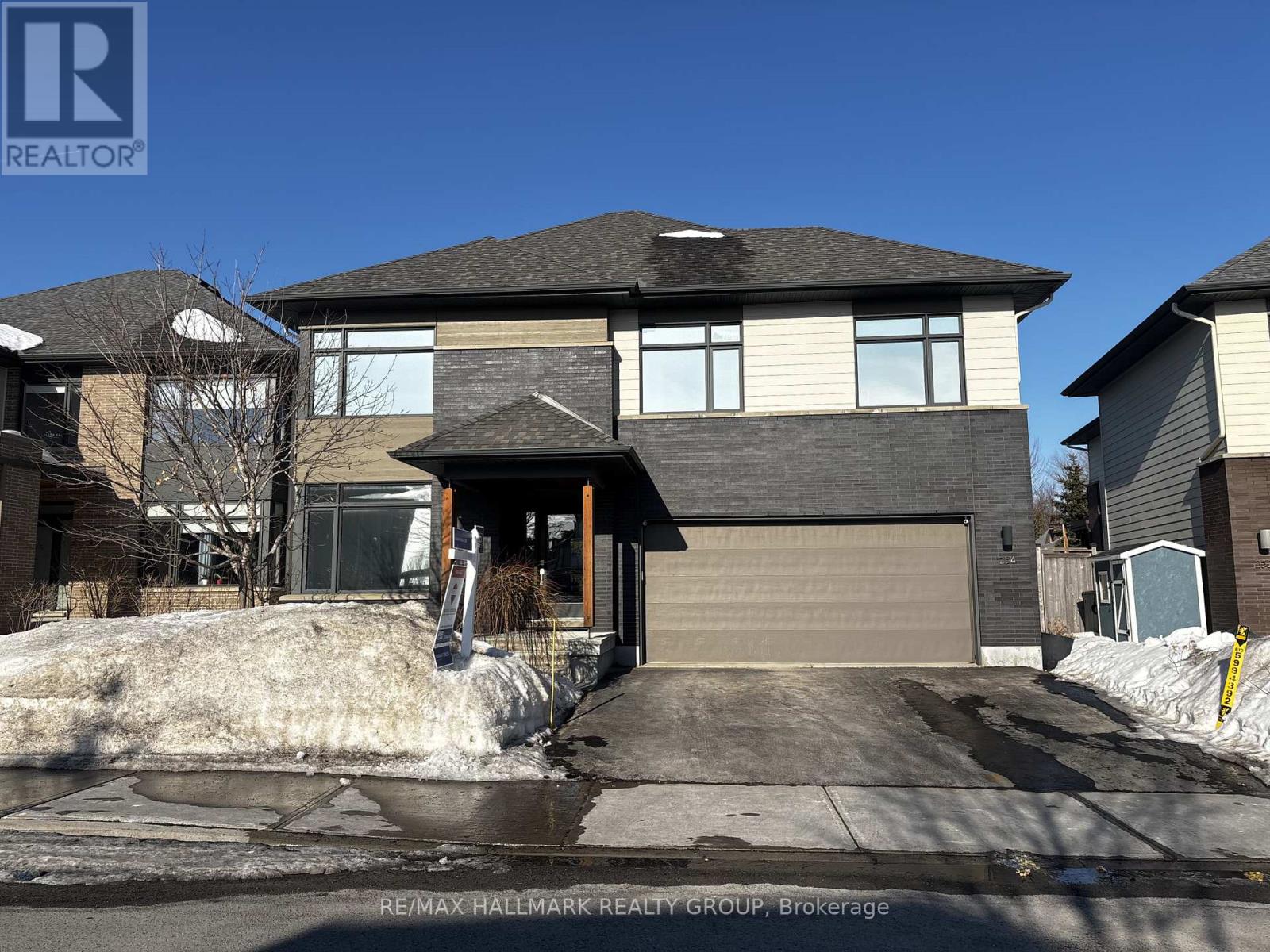 254 Sunnyridge Crescent, Ottawa, Ontario  K2M 0H3 - Photo 1 - X12846114