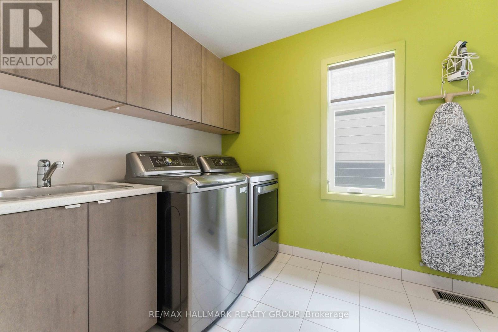 254 Sunnyridge Crescent, Ottawa, Ontario  K2M 0H3 - Photo 17 - X12846114