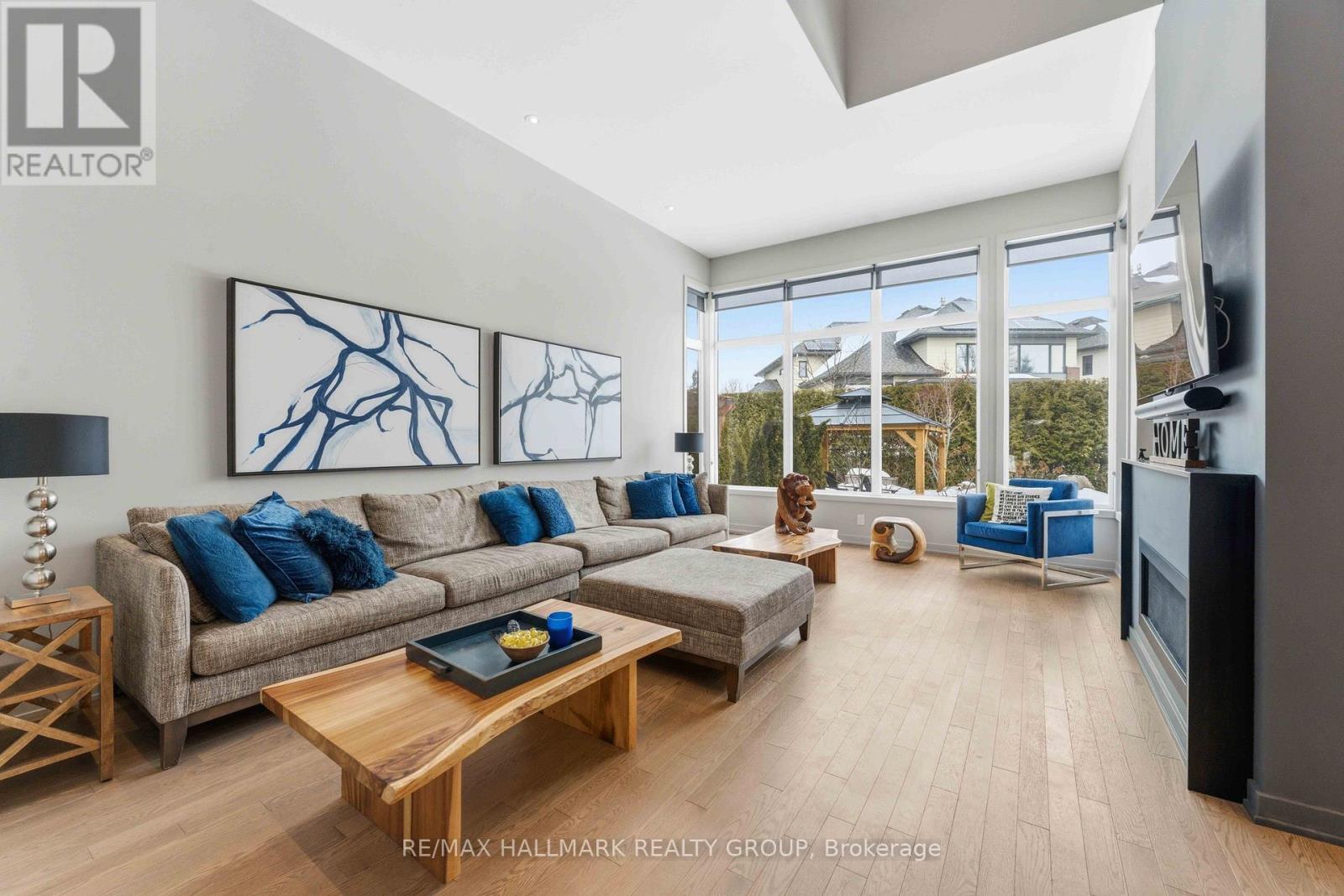 254 Sunnyridge Crescent, Ottawa, Ontario  K2M 0H3 - Photo 4 - X12846114