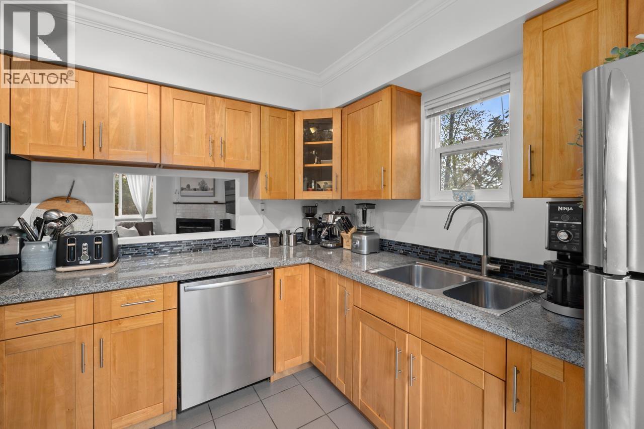 3066 Smith Avenue, Burnaby, British Columbia  V5G 4M6 - Photo 10 - R3096198