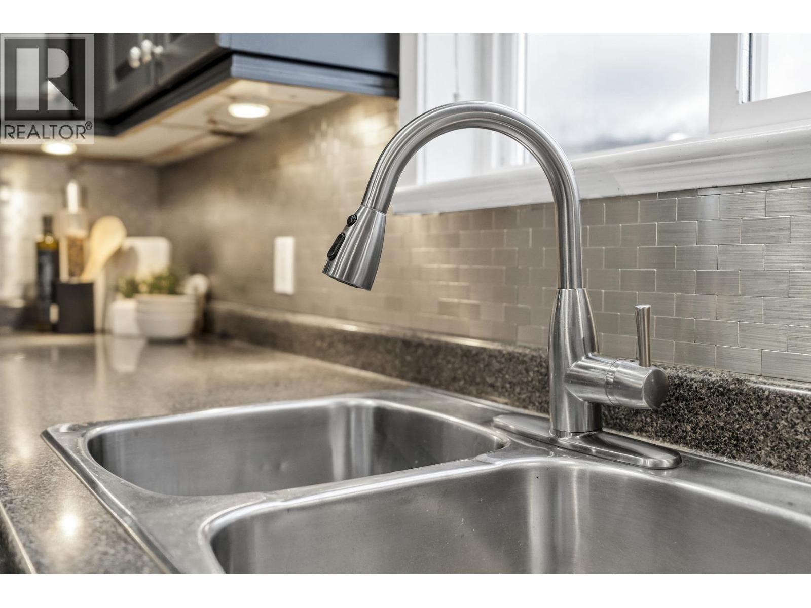 3028 Quadra Court, Coquitlam, British Columbia  V3B 5X6 - Photo 17 - R3096200