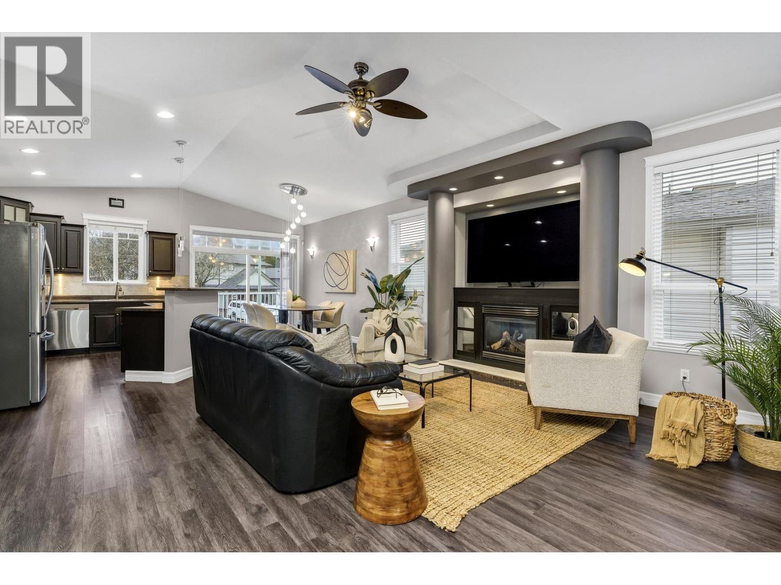 3028 Quadra Court, Coquitlam, British Columbia  V3B 5X6 - Photo 5 - R3096200