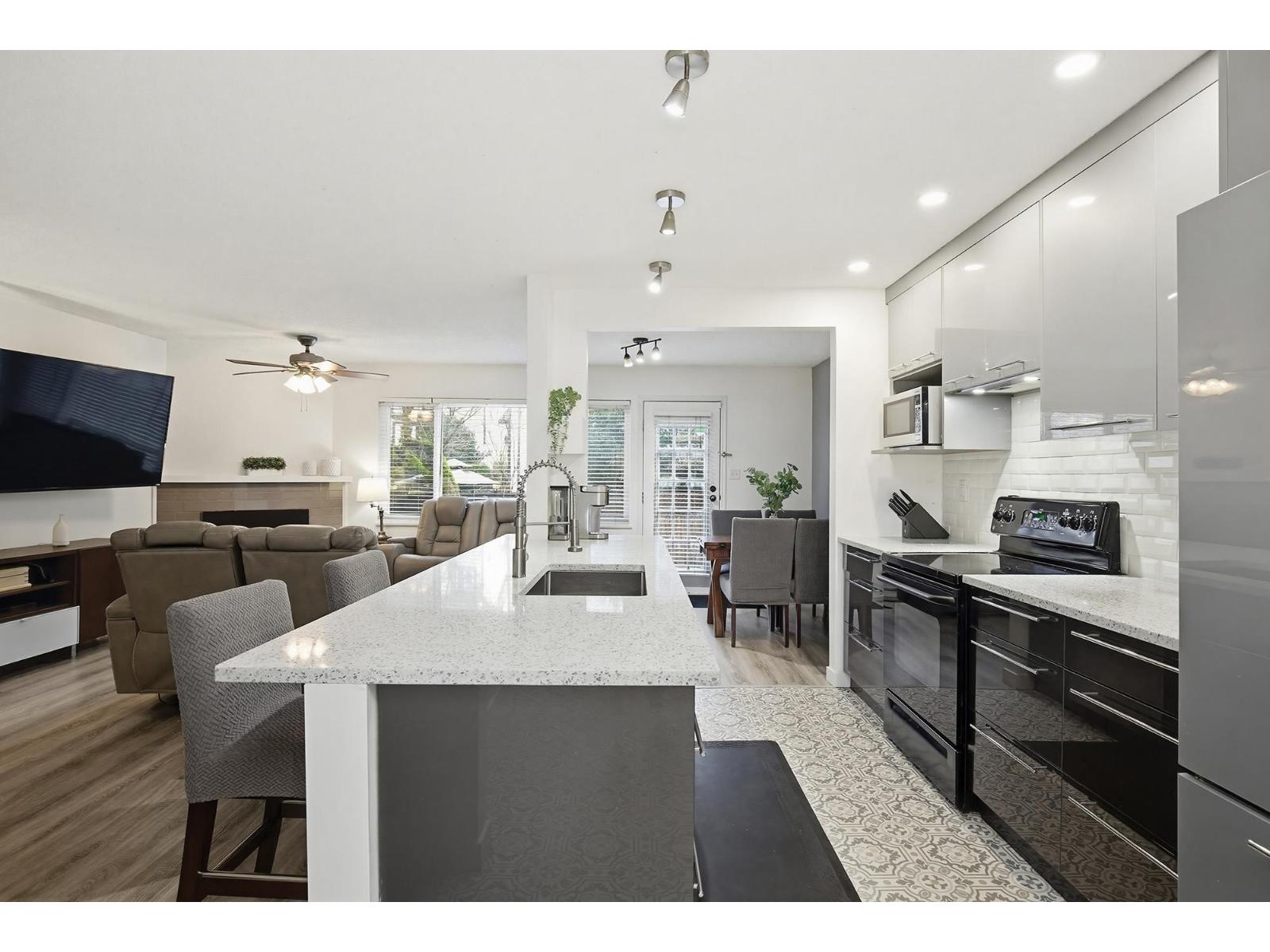 24 33361 Wren Crescent, Abbotsford, British Columbia  V2S 5V9 - Photo 5 - R3094051