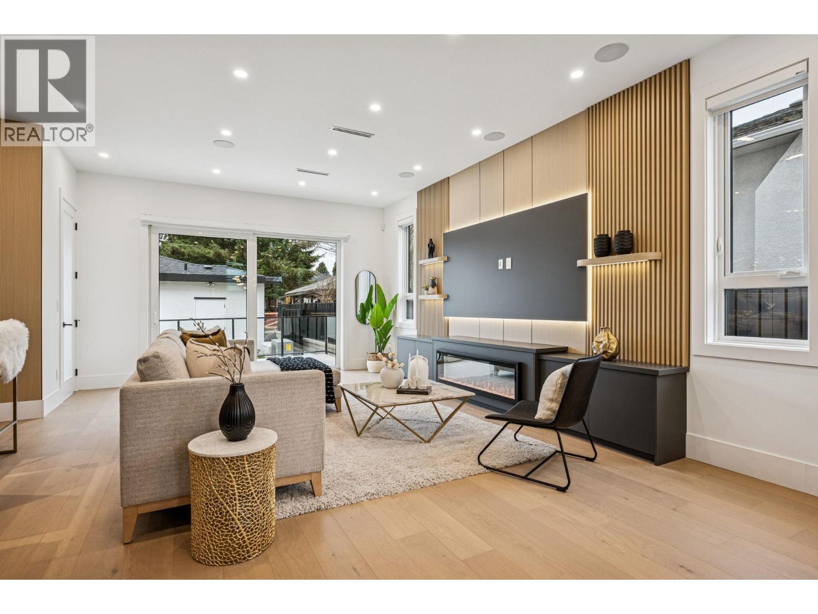 1 6362 Curtis Street, Burnaby, British Columbia  V5B 2A5 - Photo 4 - R3092600