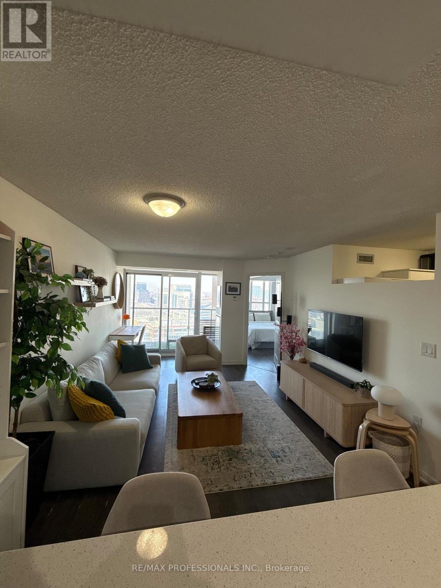 1914 - 125 WESTERN BATTERY ROAD, Toronto, Ontario