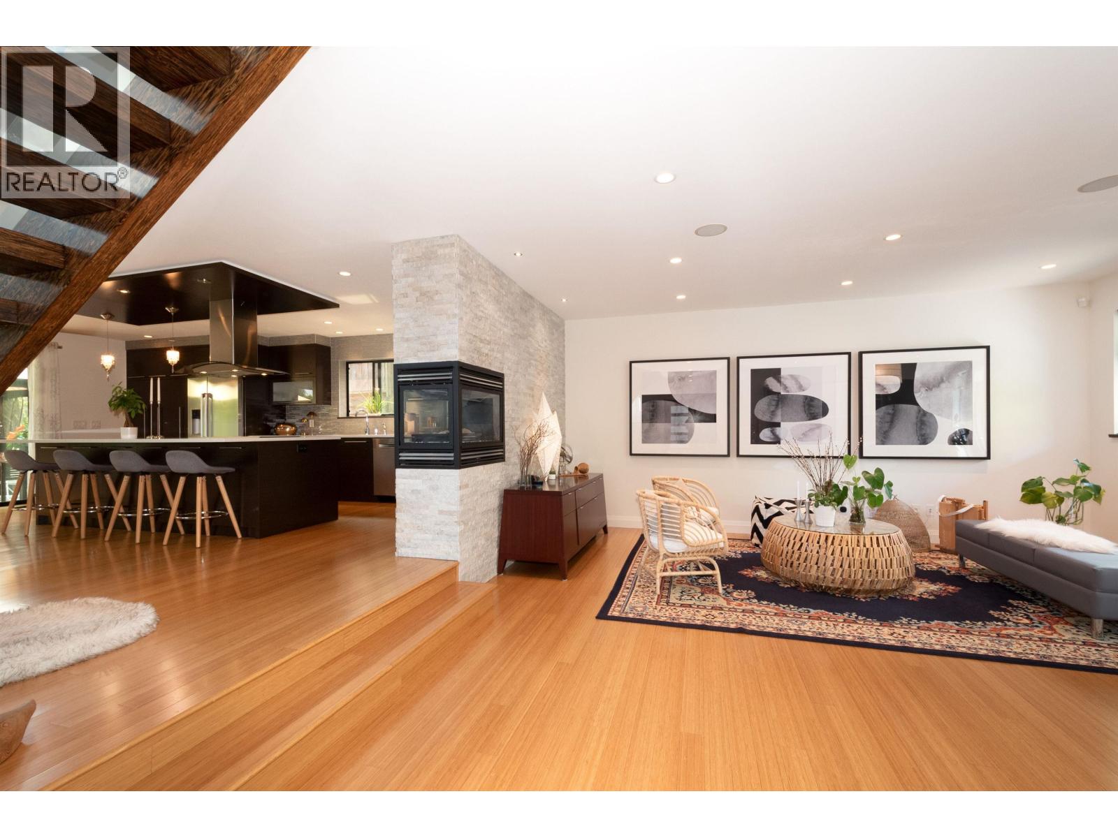 1930 Panorama Drive, North Vancouver, British Columbia  V7G 1V1 - Photo 6 - R3096128