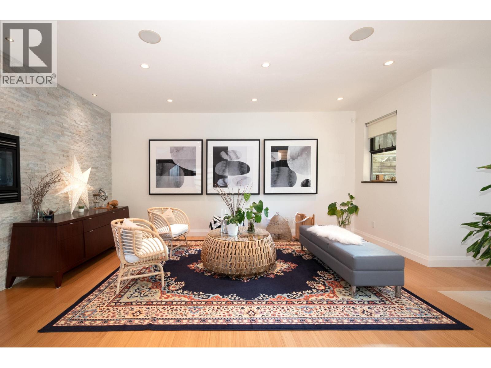 1930 Panorama Drive, North Vancouver, British Columbia  V7G 1V1 - Photo 4 - R3096128