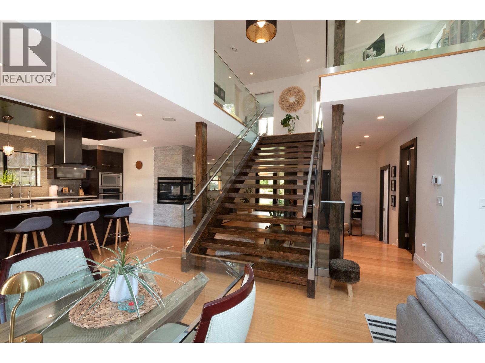 1930 Panorama Drive, North Vancouver, British Columbia  V7G 1V1 - Photo 16 - R3096128