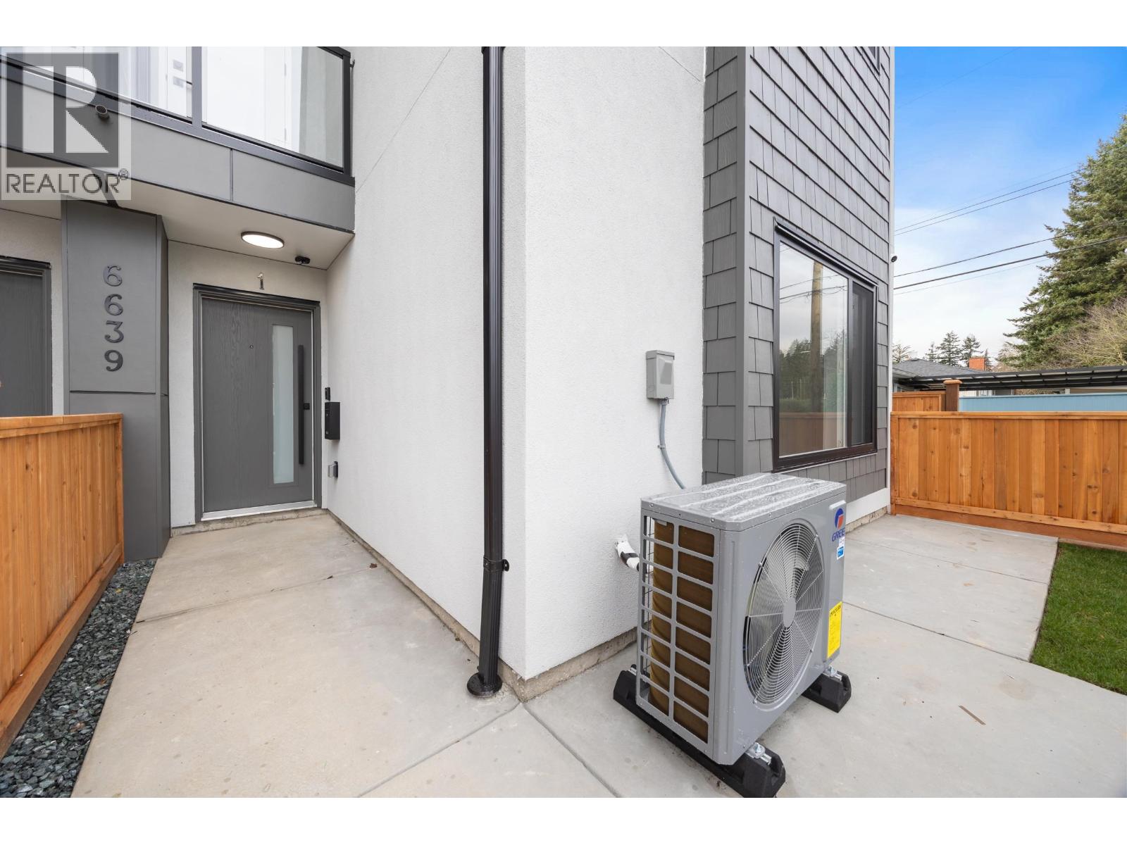 1 6639 Acacia Avenue, Burnaby, British Columbia  V5E 3J8 - Photo 5 - R3096202