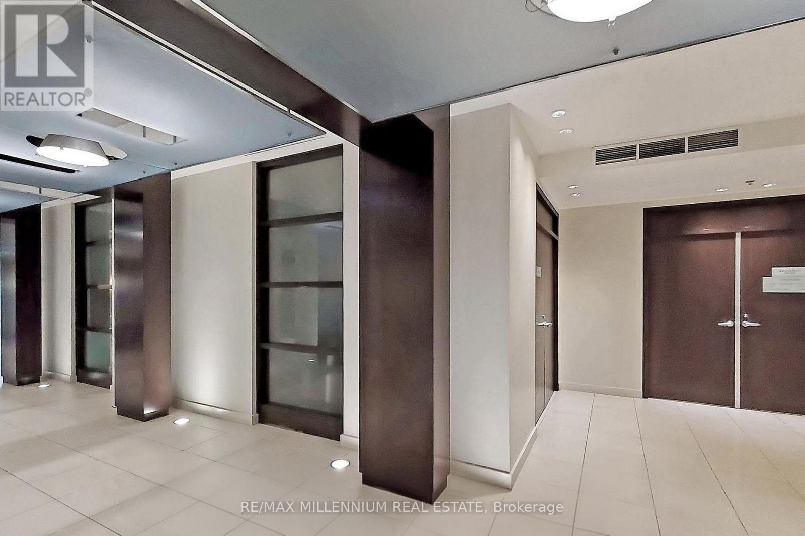 3316 - 36 Lee Centre Drive, Toronto, Ontario  M1H 3K2 - Photo 3 - E12846094