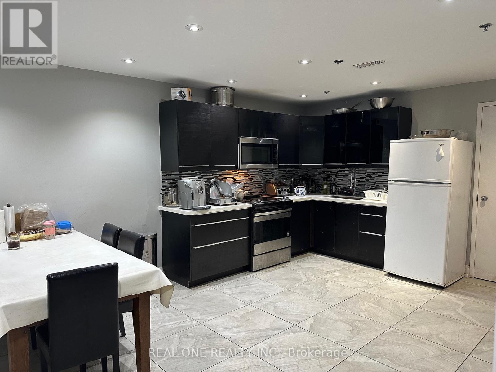 Unit 10 - 180 Bullock Drive, Markham (Bullock), Ontario  L3P 7N2 - Photo 7 - N12846194