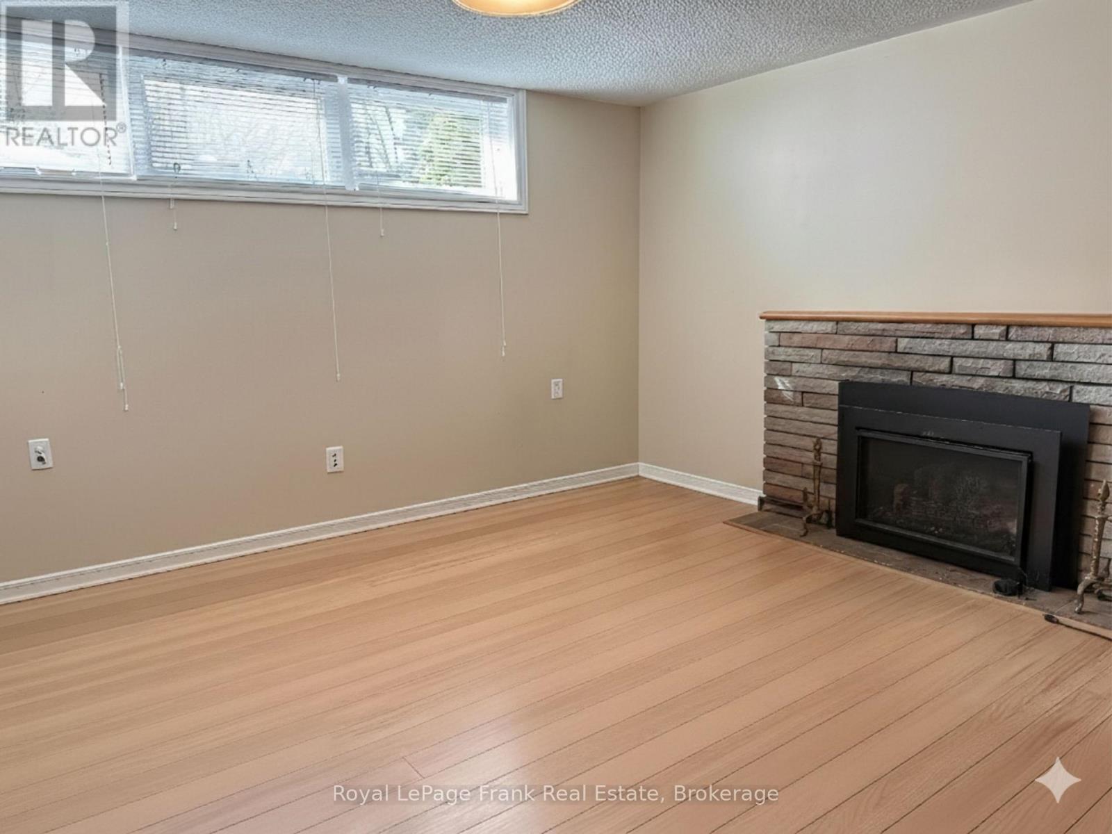 Lower - 249 Lucas Street, Richmond Hill, Ontario  L4C 4P9 - Photo 8 - N12846212