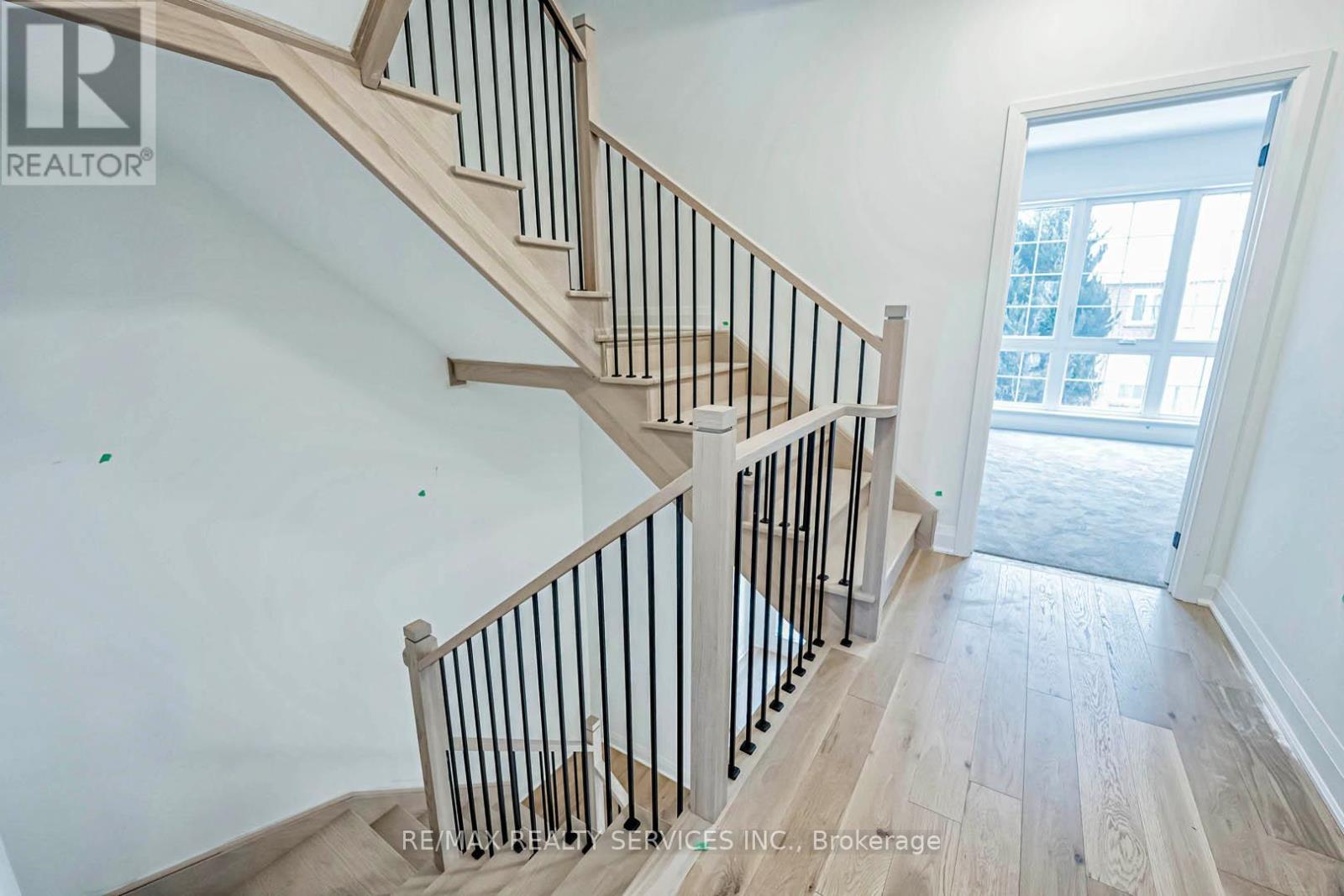 35 Alton Crescent, Vaughan, Ontario  L6S 3E7 - Photo 22 - N12846214