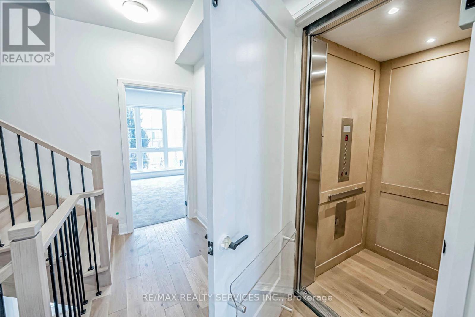 35 Alton Crescent, Vaughan, Ontario  L6S 3E7 - Photo 23 - N12846214