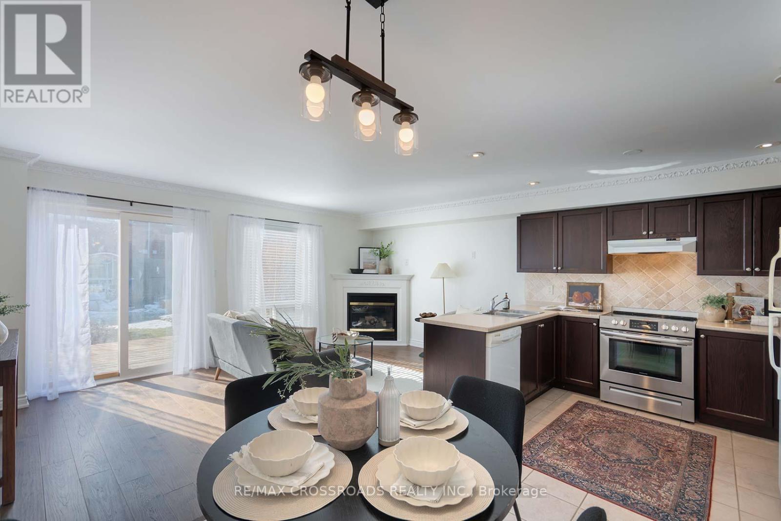 39 Torr Lane, Ajax, Ontario  L1S 7N1 - Photo 14 - E12845120