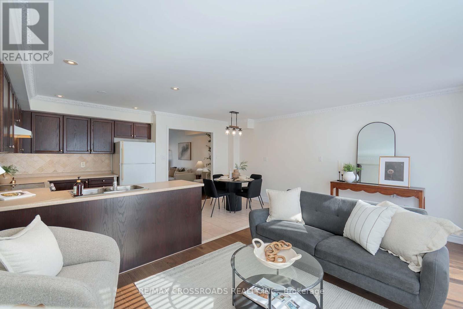 39 Torr Lane, Ajax, Ontario  L1S 7N1 - Photo 9 - E12845120