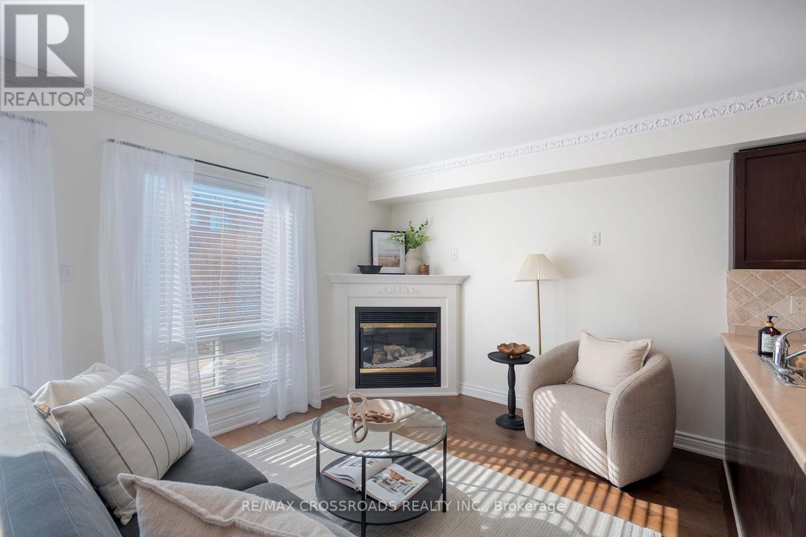 39 Torr Lane, Ajax, Ontario  L1S 7N1 - Photo 6 - E12845120