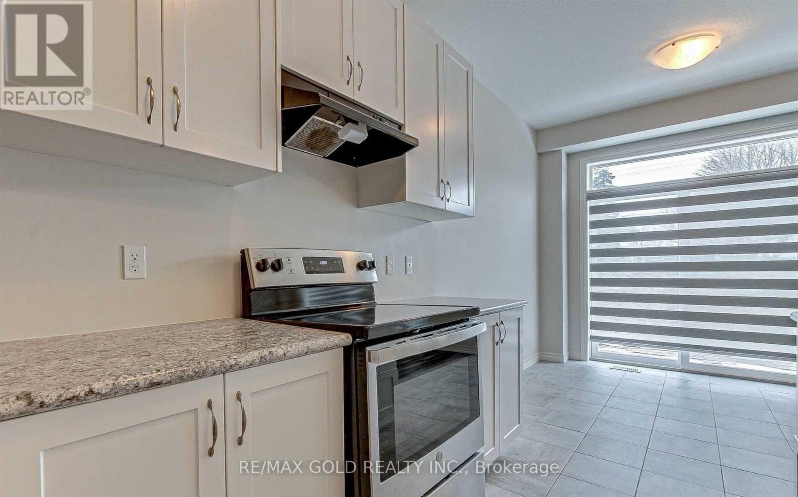 222 Links Crescent, Woodstock, Ontario  N4T 0M1 - Photo 8 - X12845904