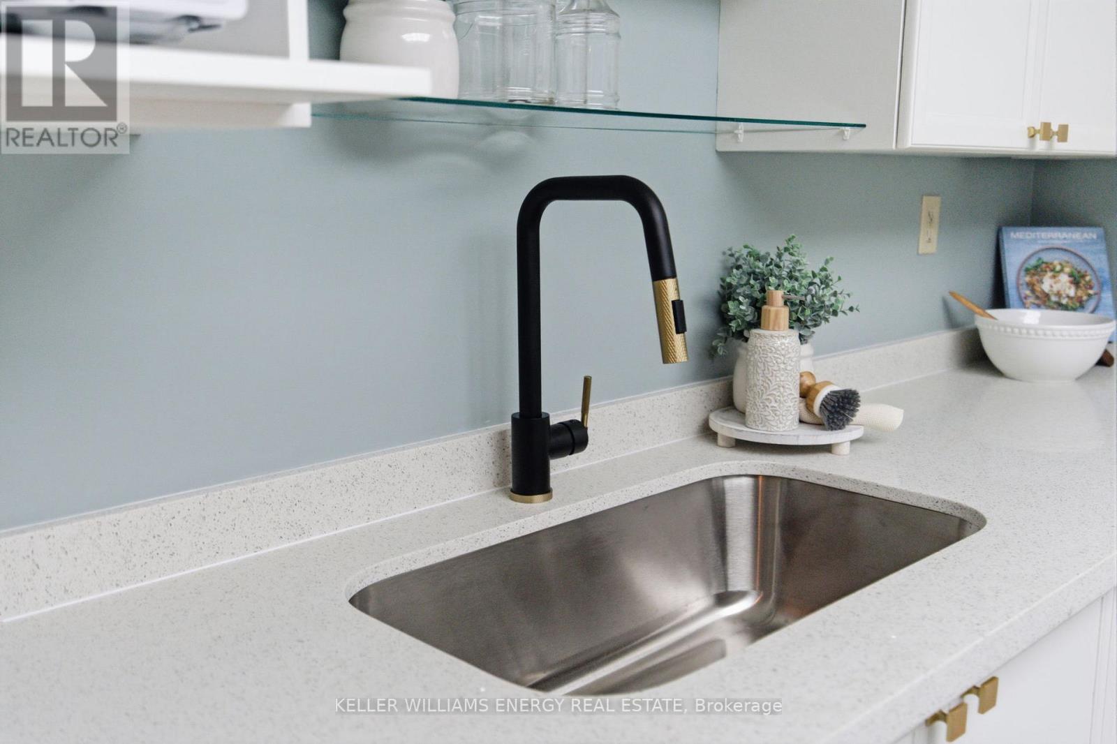 105 - 70 Cumberland Lane, Ajax, Ontario  L1S 7K2 - Photo 7 - E12846168