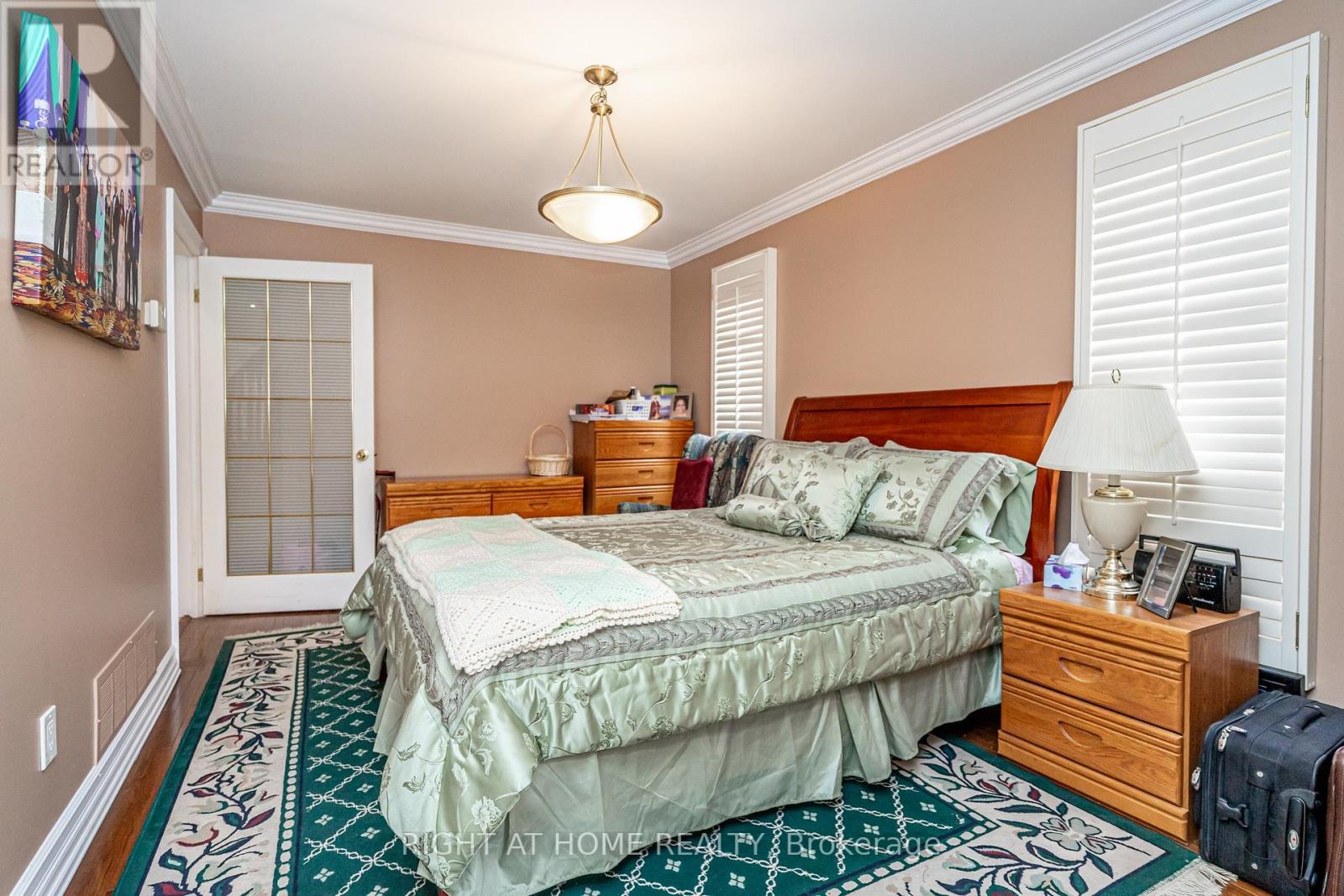 2136 Wincanton Crescent, Mississauga, Ontario  L5M 3E1 - Photo 16 - W12846092