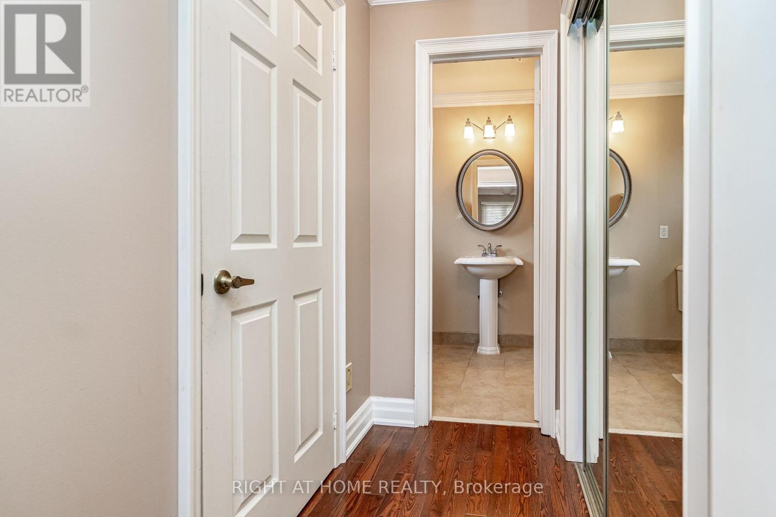 2136 Wincanton Crescent, Mississauga, Ontario  L5M 3E1 - Photo 23 - W12846092