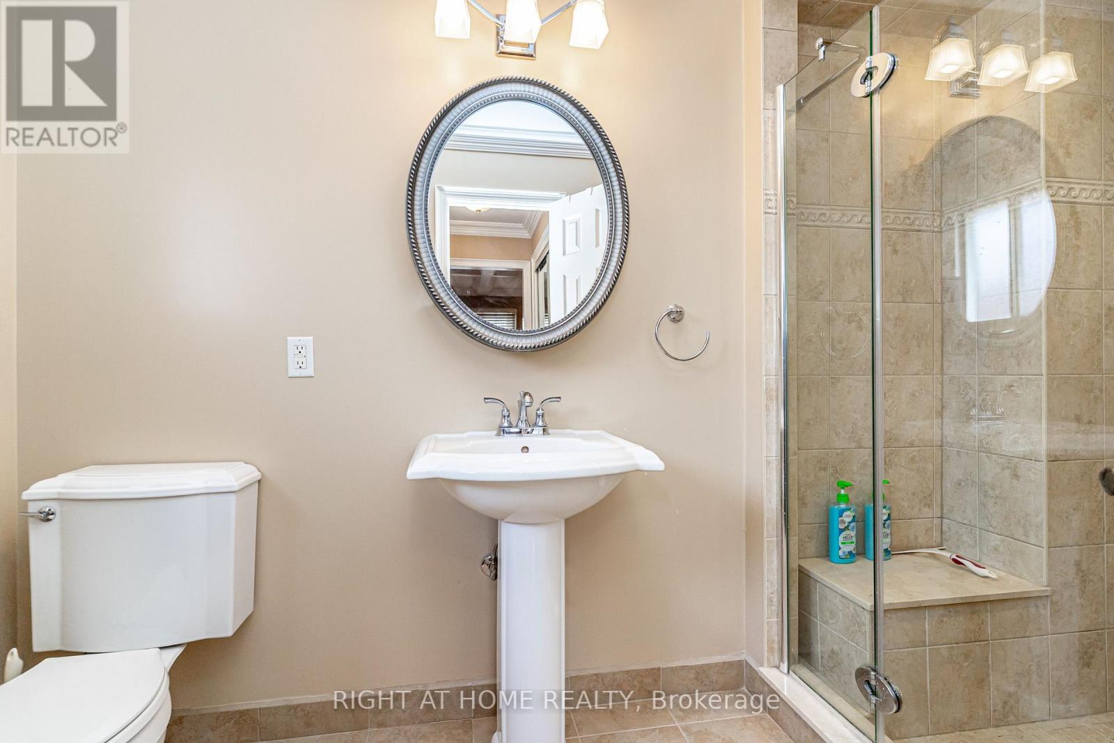 2136 Wincanton Crescent, Mississauga, Ontario  L5M 3E1 - Photo 24 - W12846092