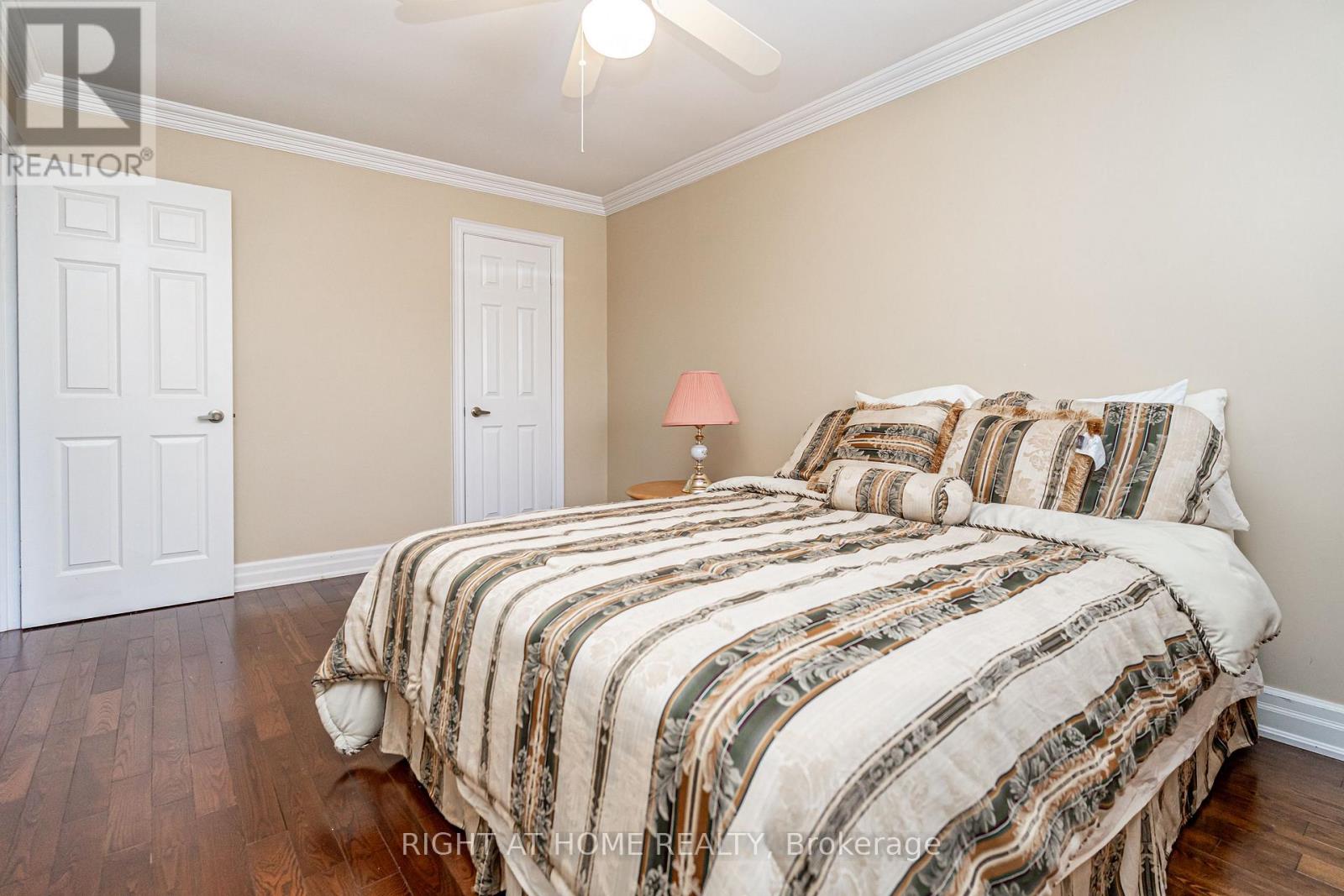 2136 Wincanton Crescent, Mississauga, Ontario  L5M 3E1 - Photo 25 - W12846092