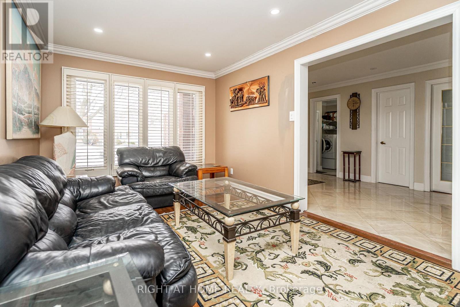 2136 Wincanton Crescent, Mississauga, Ontario  L5M 3E1 - Photo 6 - W12846092