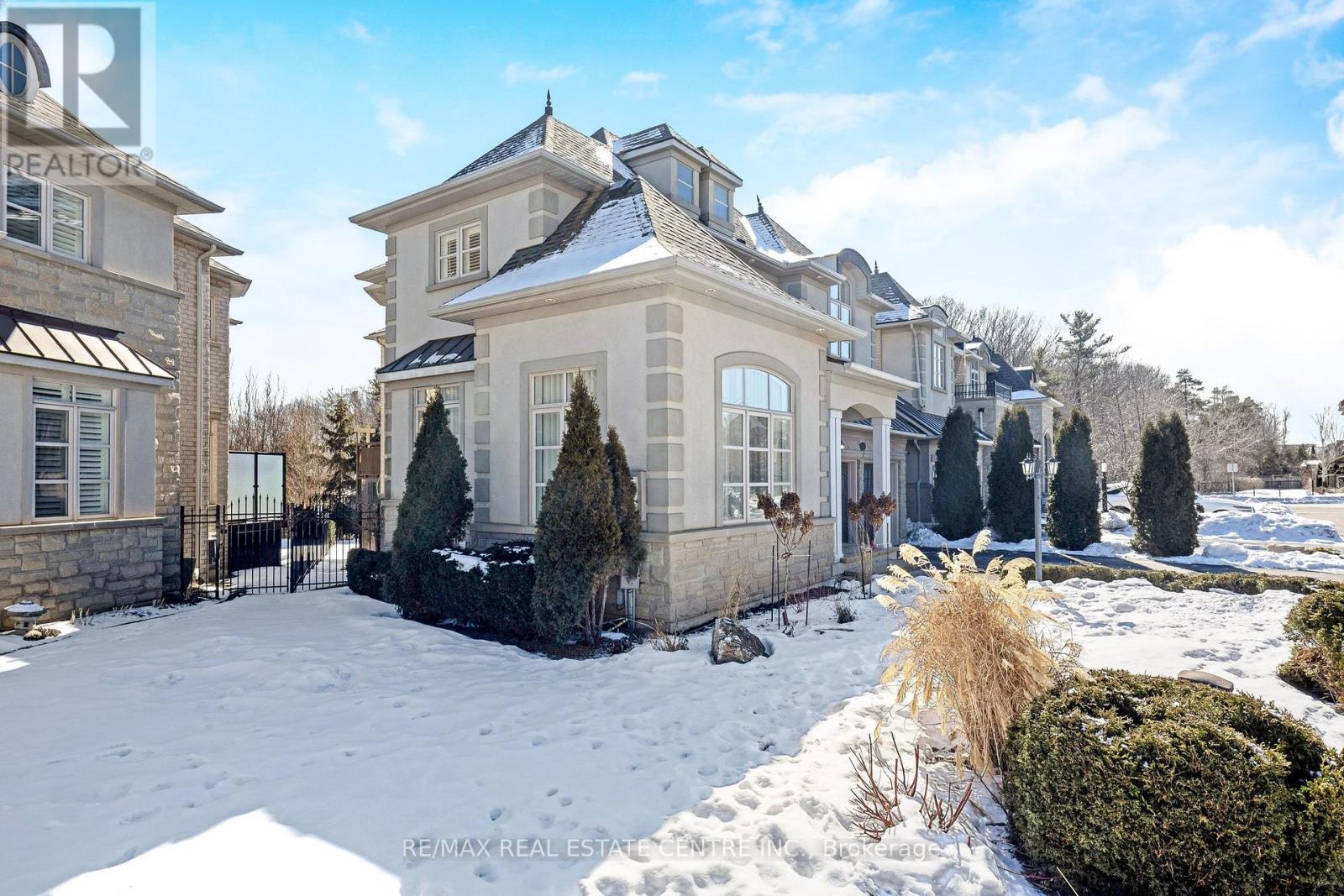 3168 Watercliffe Court, Oakville, Ontario  L6M 0K7 - Photo 3 - W12846116