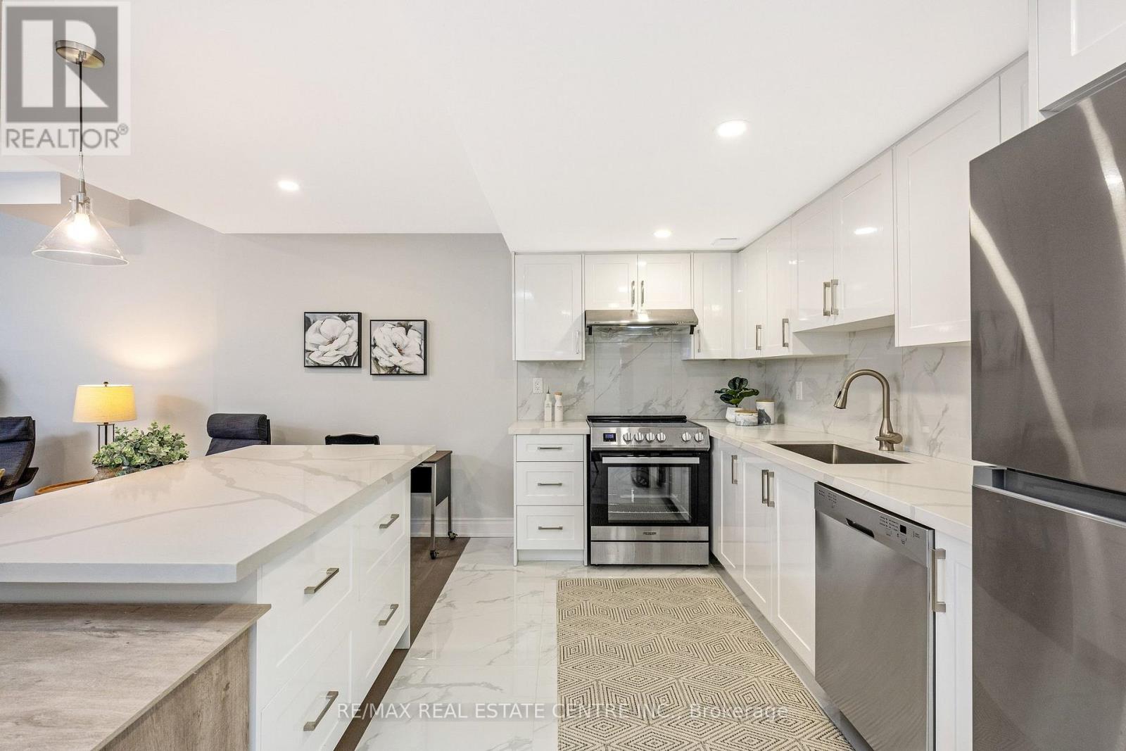 3168 Watercliffe Court, Oakville, Ontario  L6M 0K7 - Photo 38 - W12846116