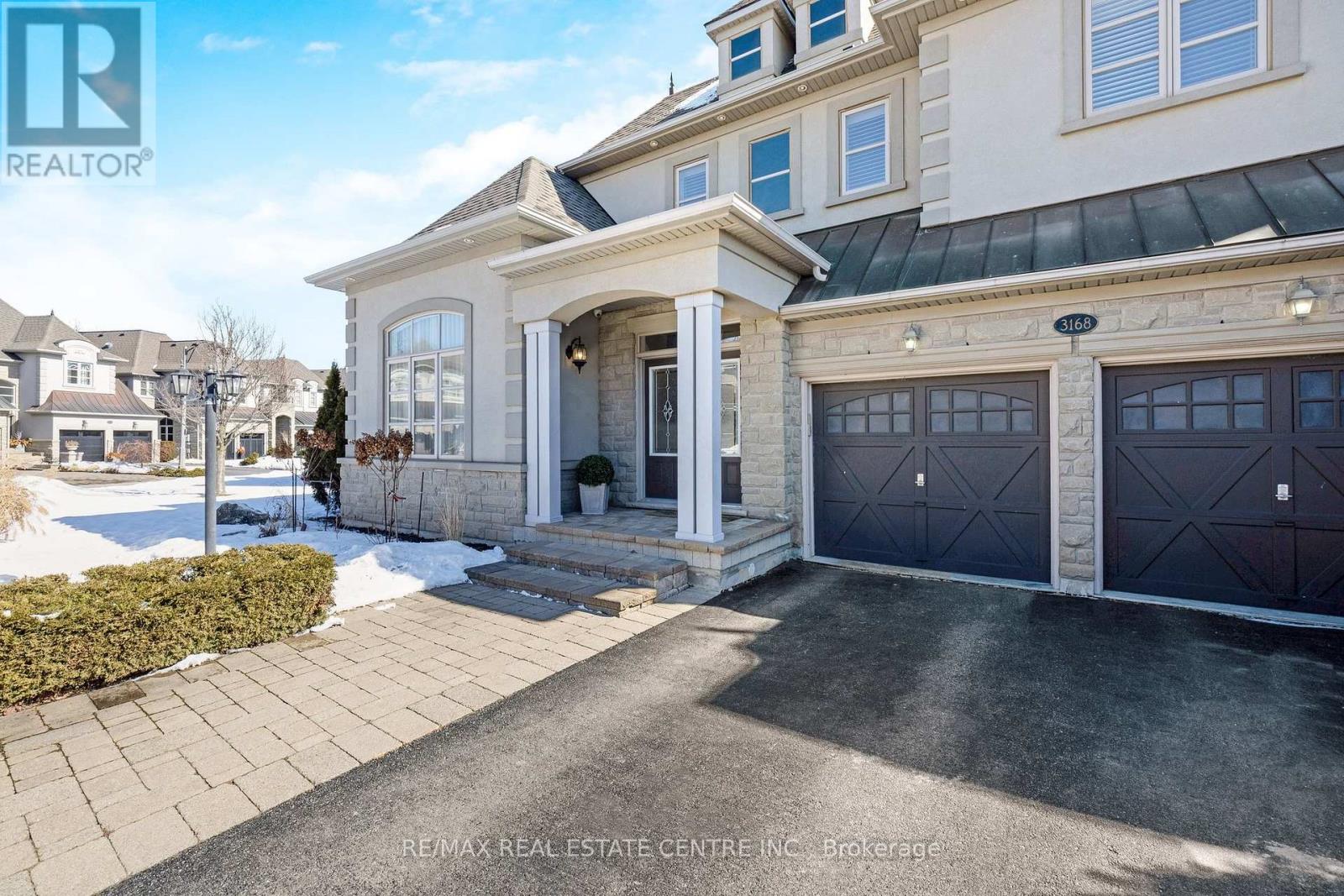 3168 Watercliffe Court, Oakville, Ontario  L6M 0K7 - Photo 5 - W12846116