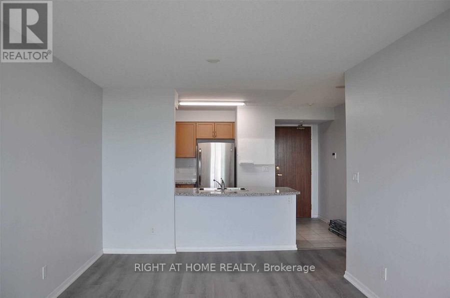 906 - 4900 Glen Erin Drive, Mississauga, Ontario  L5M 7S2 - Photo 6 - W12846120