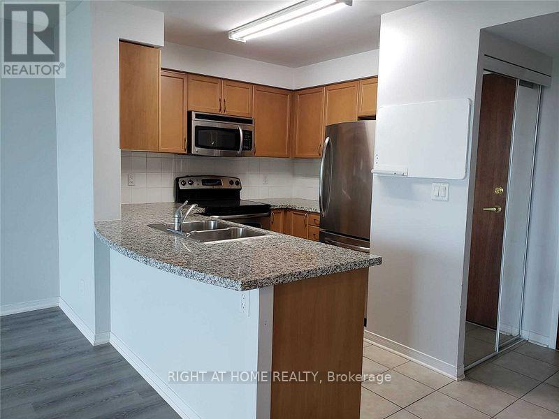 906 - 4900 Glen Erin Drive, Mississauga, Ontario  L5M 7S2 - Photo 8 - W12846120