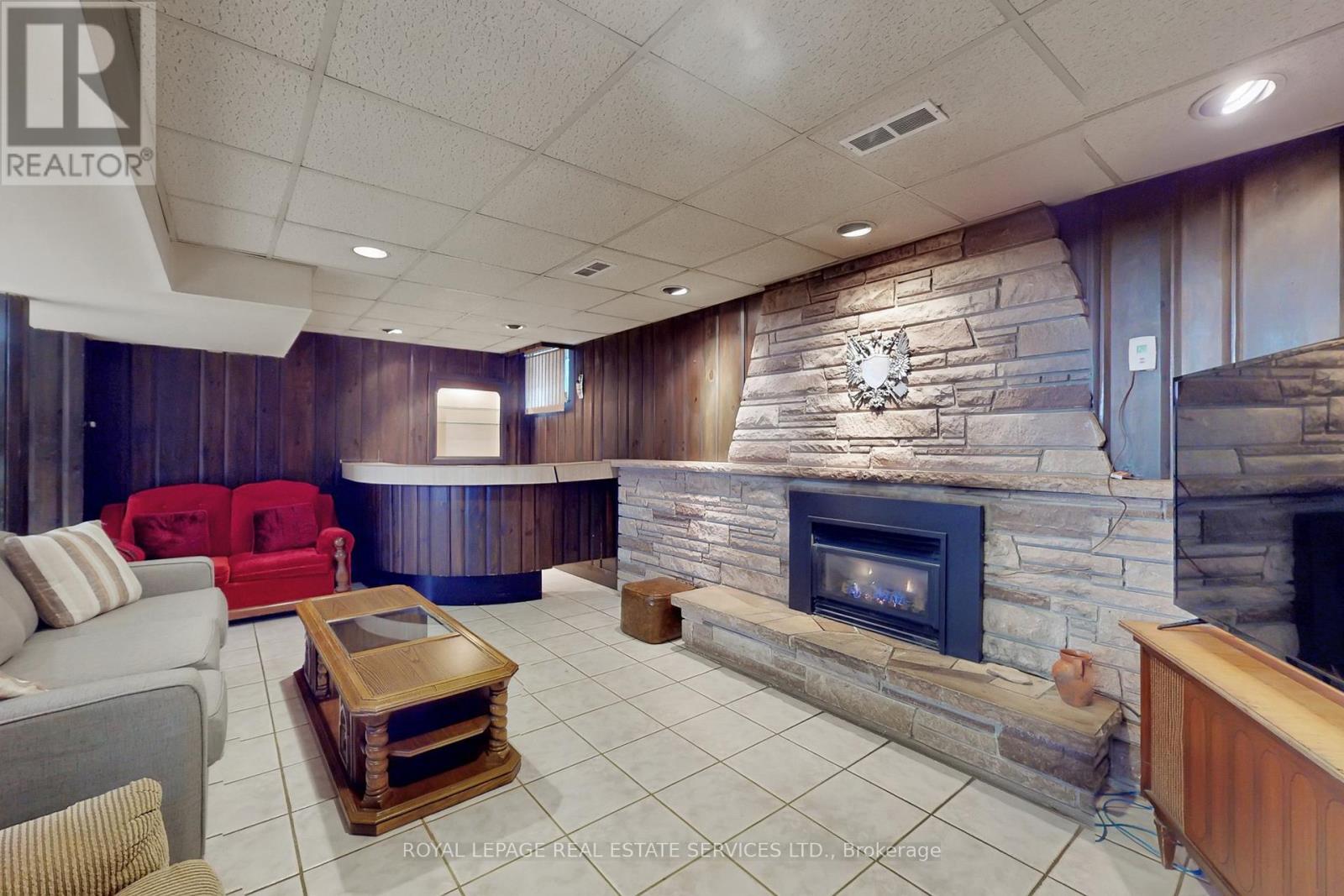 167 Cornelius Parkway, Toronto, Ontario  M6L 2K8 - Photo 24 - W12846198