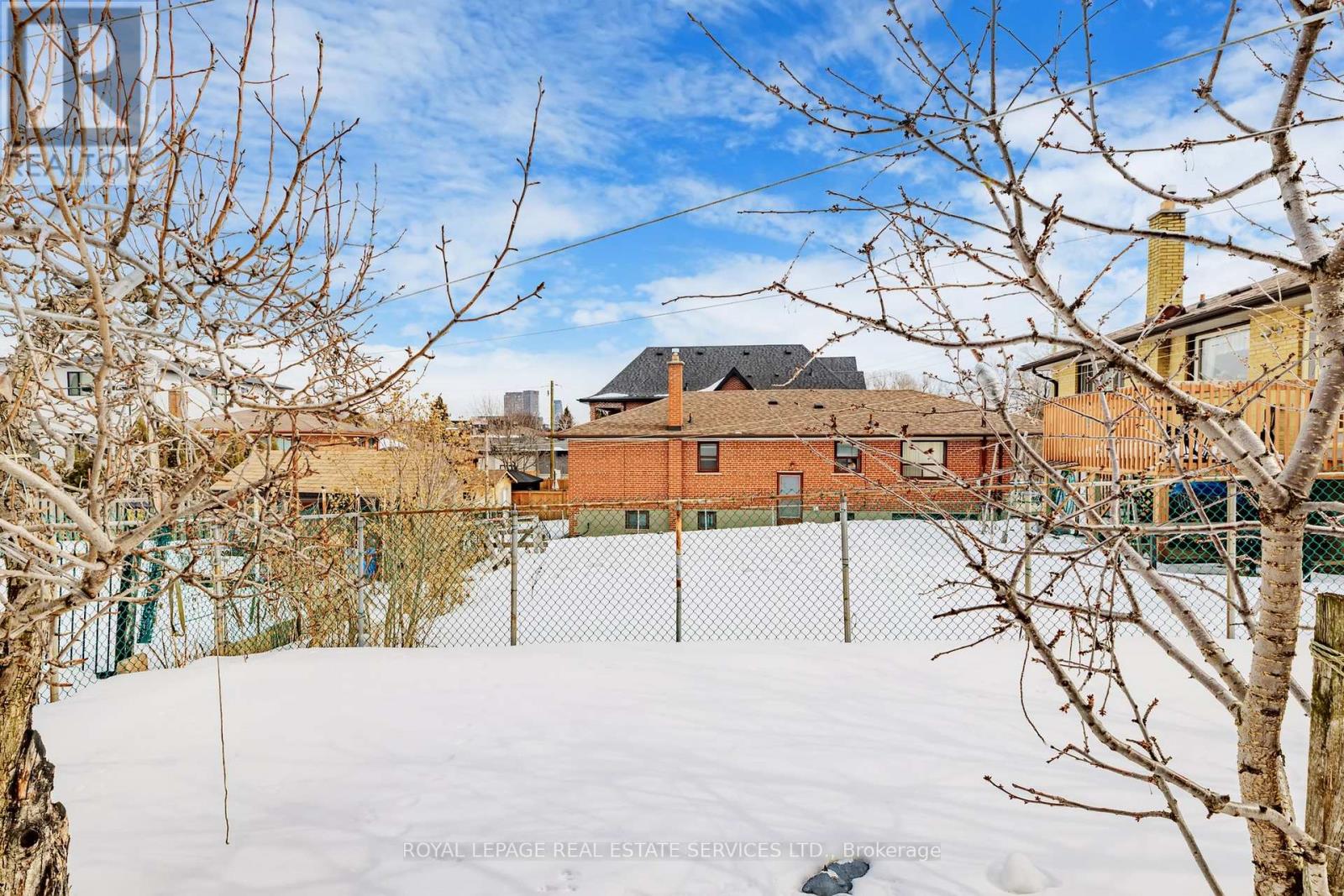 167 Cornelius Parkway, Toronto, Ontario  M6L 2K8 - Photo 30 - W12846198