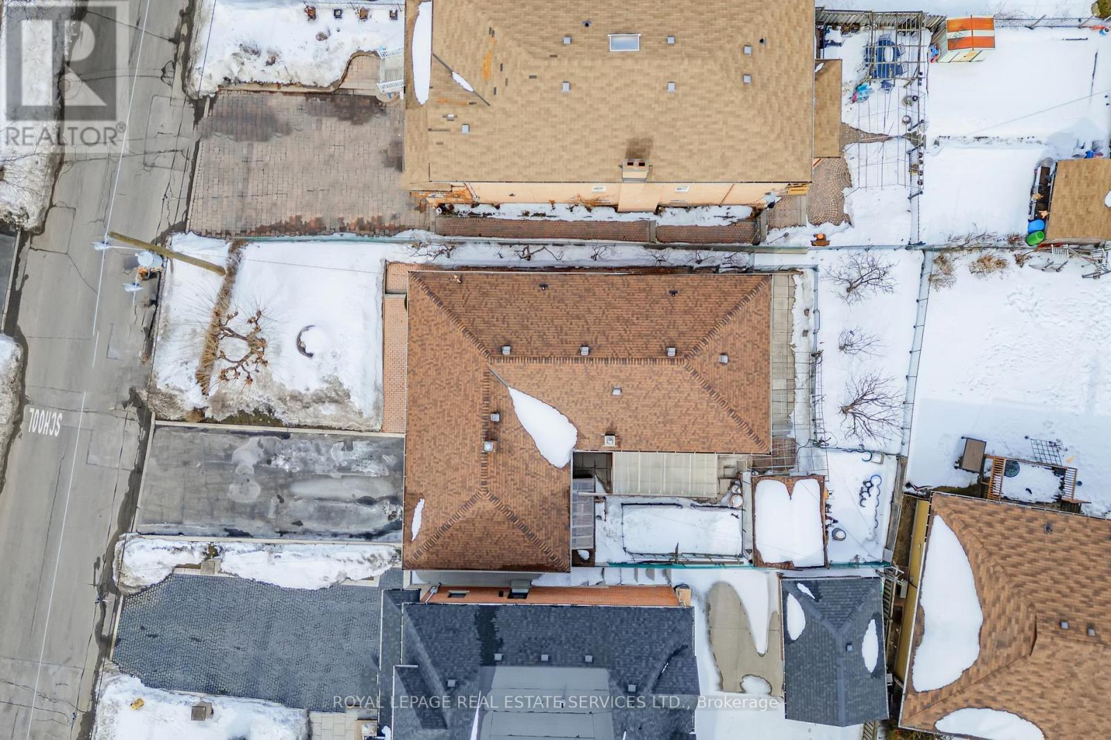 167 Cornelius Parkway, Toronto, Ontario  M6L 2K8 - Photo 31 - W12846198