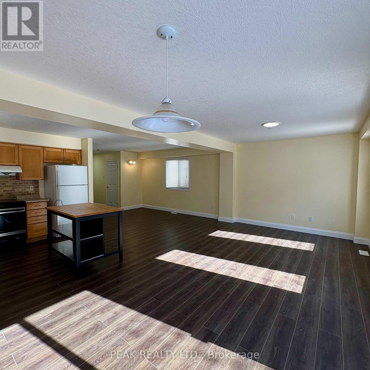 629 Violet Street, Waterloo, Ontario  N2V 2V9 - Photo 12 - X12846118