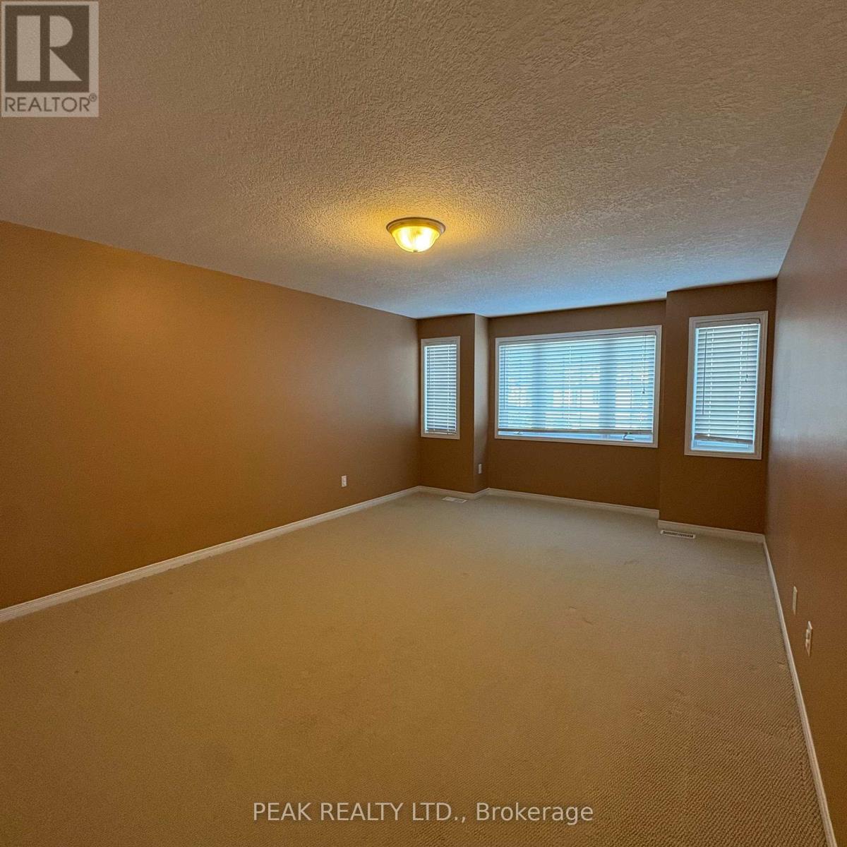 629 Violet Street, Waterloo, Ontario  N2V 2V9 - Photo 28 - X12846118