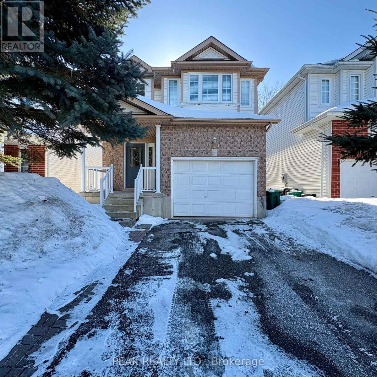 629 Violet Street, Waterloo, Ontario  N2V 2V9 - Photo 3 - X12846118